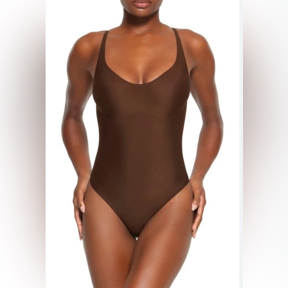 🤎SKIMS FOUNDATIONS BRIEF BODYSUIT IN COCOA L